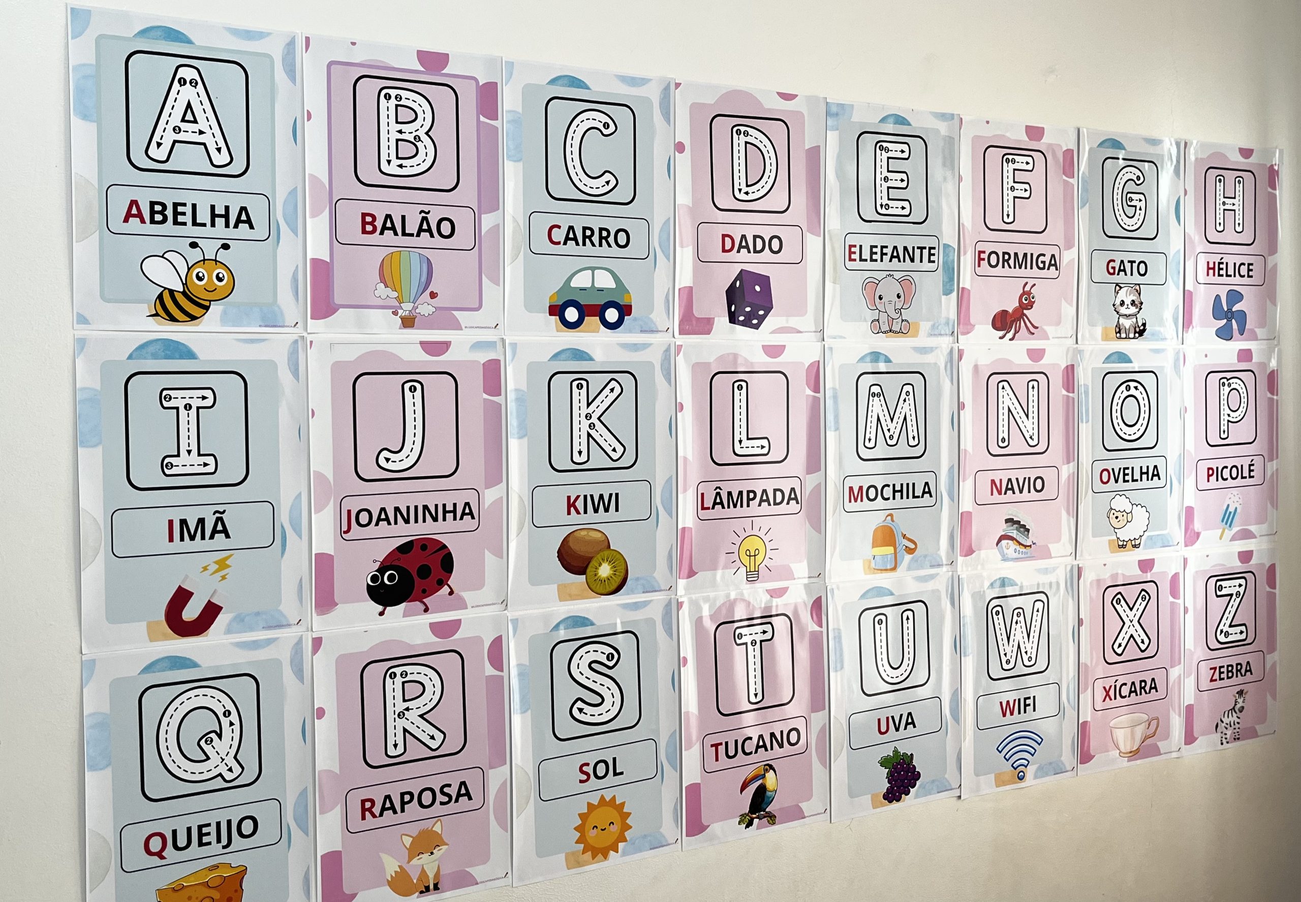 ALFABETO ILUSTRADO DE PAREDE – Ilustre Pedagógica